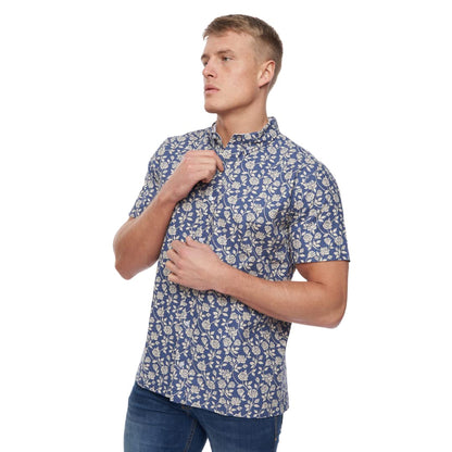 Bewley and Ritch Men's Short Sleeve Button-Up Easy Care Shirt