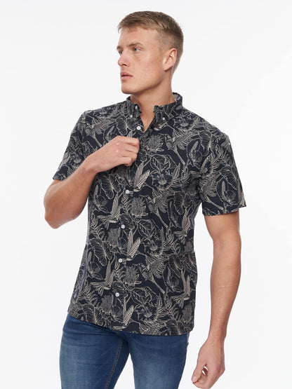 Bewley and Ritch Men's Short Sleeve Button-Up Easy Care Shirt